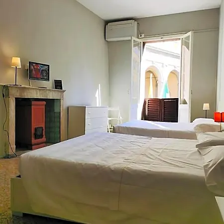 La Perla Hotel